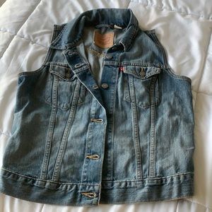 Levis women’s vest perfect condition Large / clean smoke free home